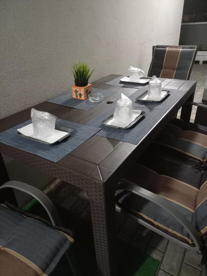 Apartmán Voyage Cubic Adults Only Sibiu Exteriér fotografie