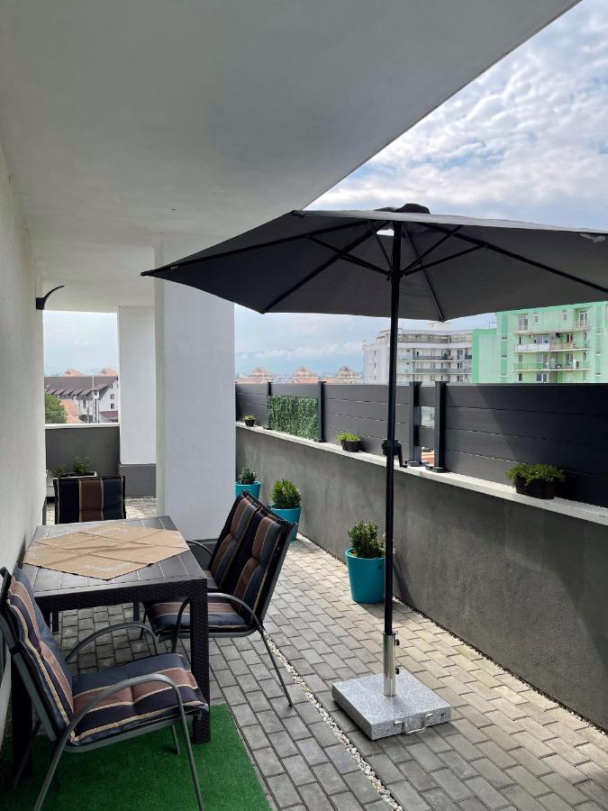 Apartmán Voyage Cubic Adults Only Sibiu Exteriér fotografie